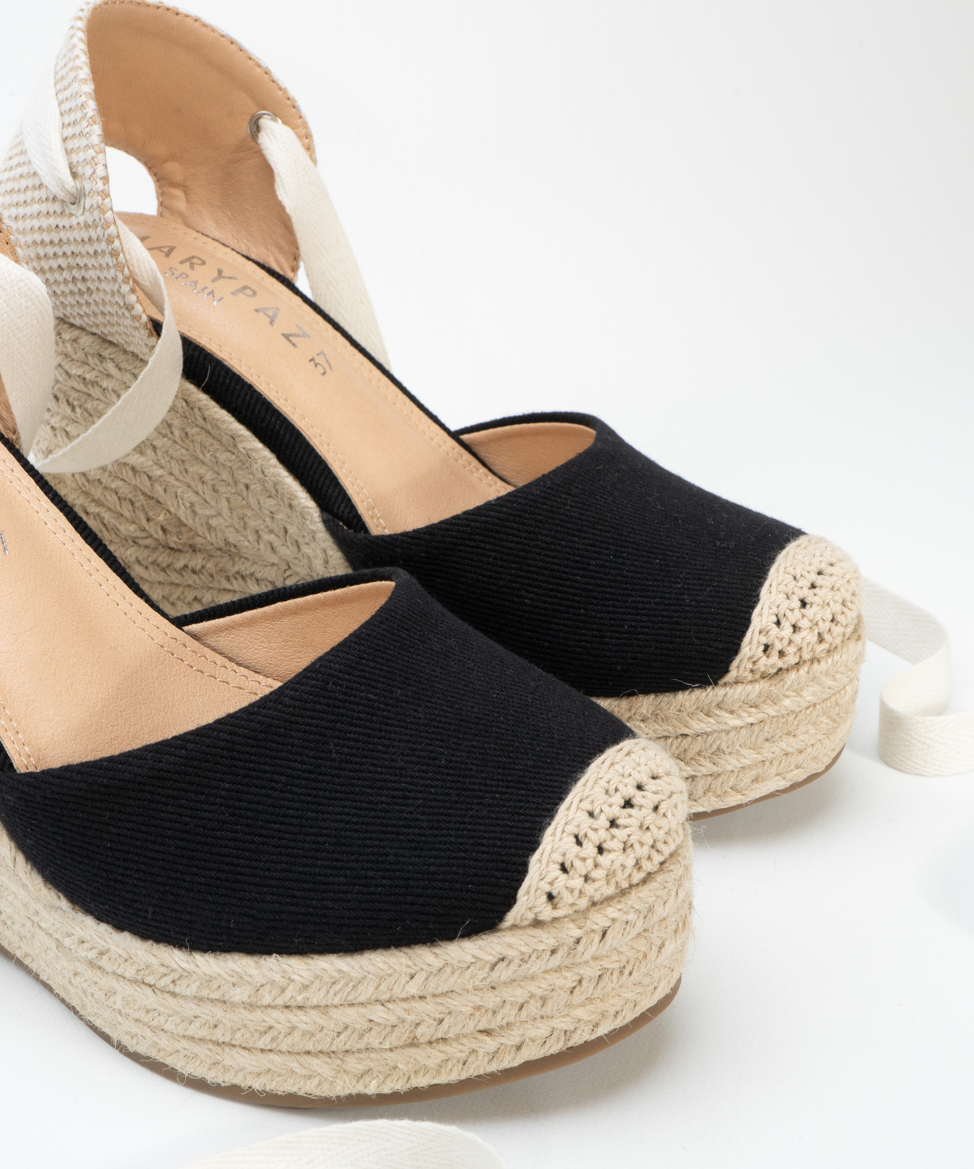 Cunhas de esparto com amarra&ccedil;&atilde;o image number null